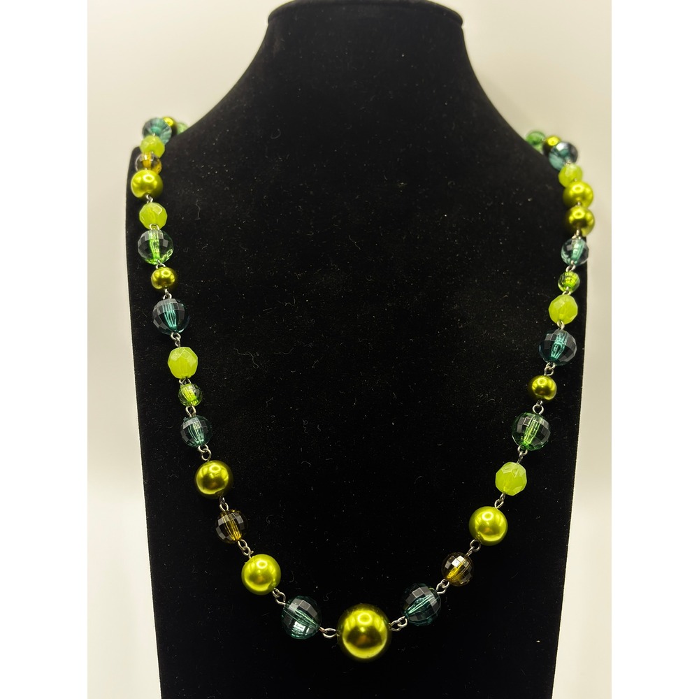 Candies Green Beaded Station Necklace Long Faux‎ Pearl Faceted Glass Style 34"